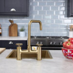flöde kraft | Industrial Bridge Style 3 in 1 Instant Boiling Tap | Brushed Brass Finish