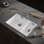 Vänern | 1.5 Bowl Comite Kitchen Sink | 670mm x 440mm | Inset or Undermounted | Strainer Wastes Supplied | Gloss White Finish