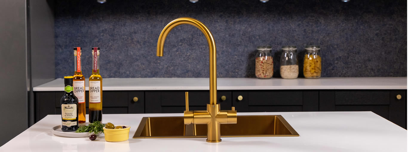 Kitchen Sinks to complement your kitchen and  tap